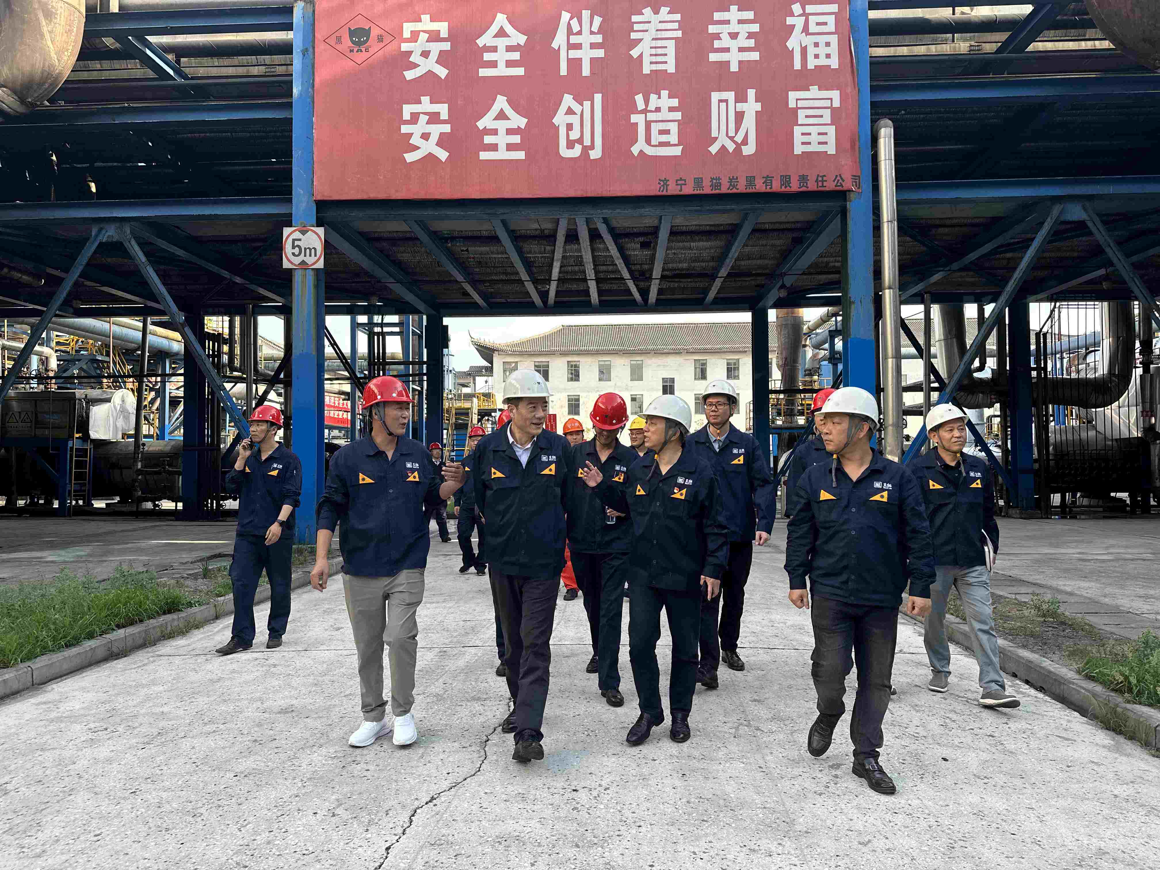 一线调研.jpg