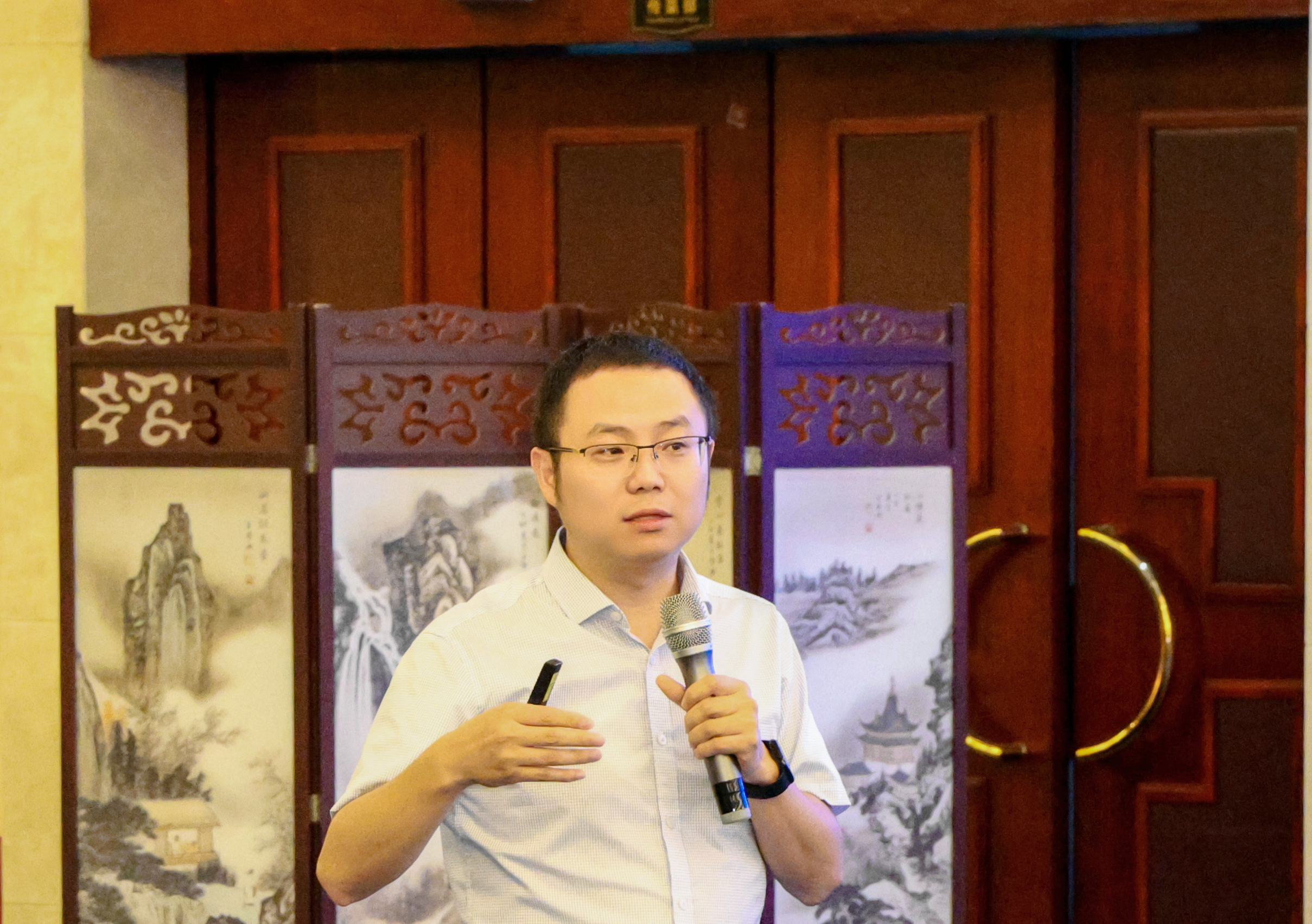 图3 骆剑明专题授课.jpg