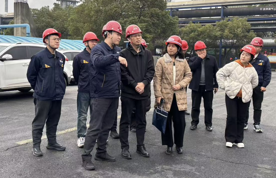图3 调研现场（集团总部 梁弘康摄）.jpg