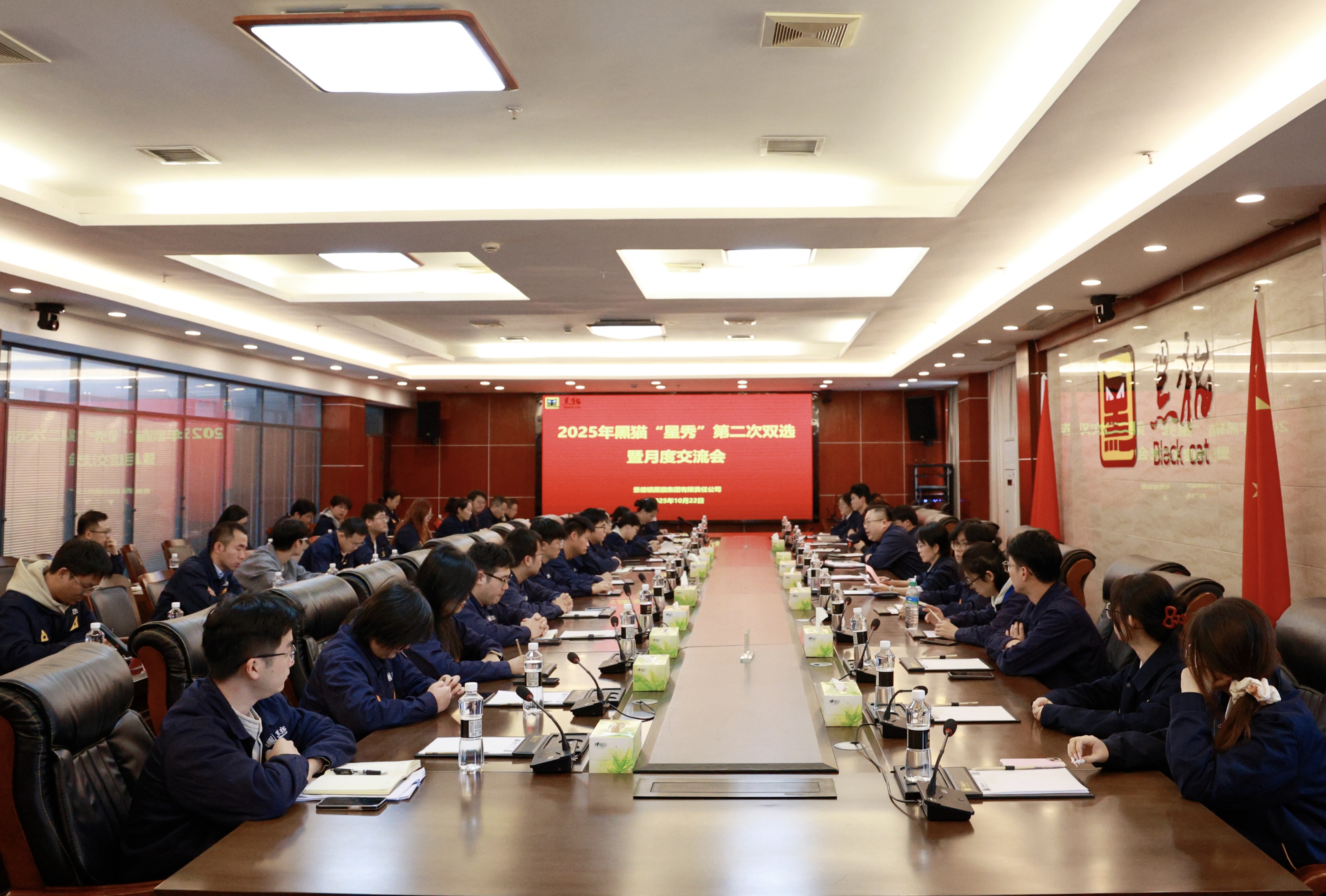 双选会现场.jpg 双选会现场.jpg