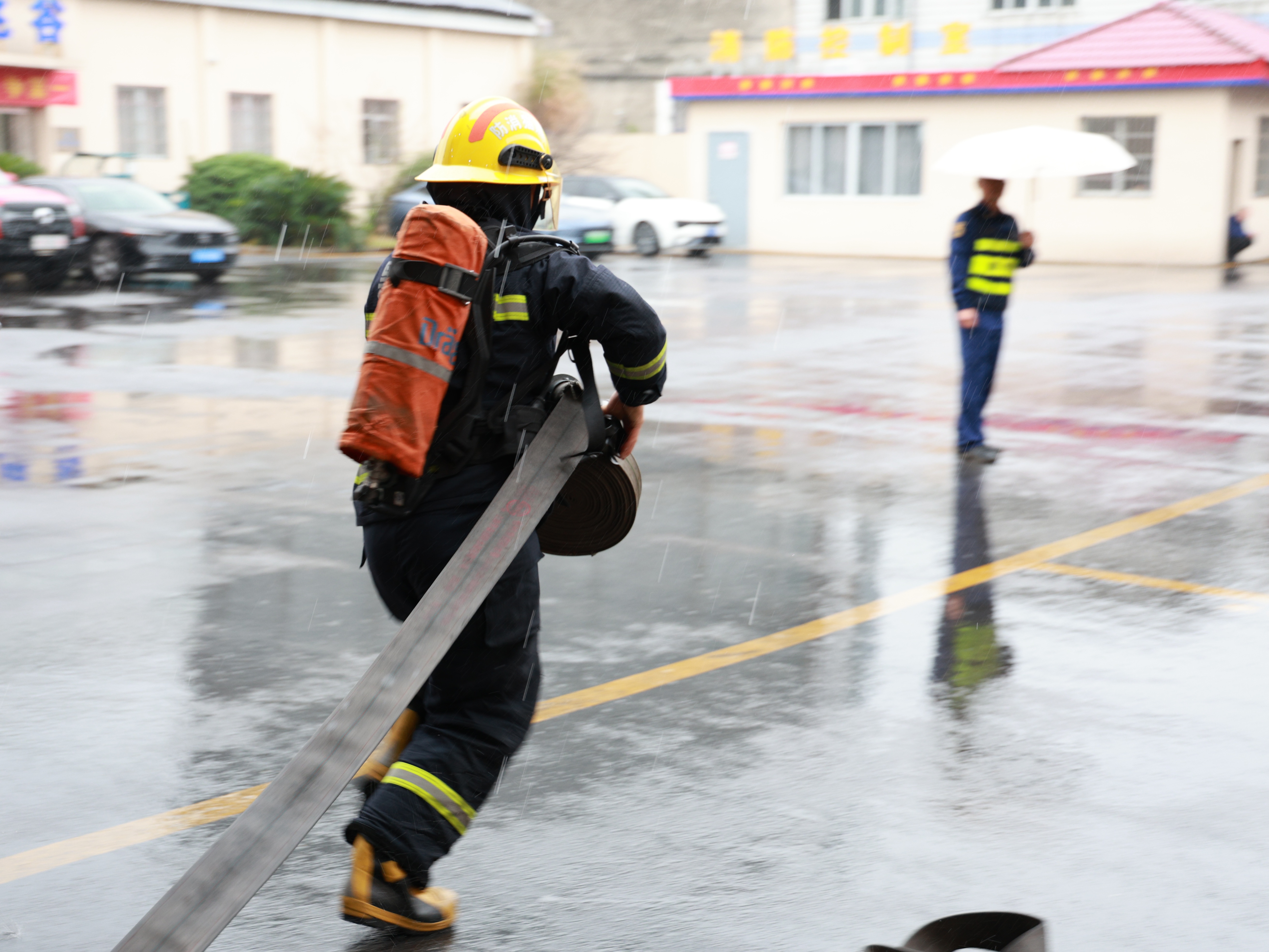 比赛现场 消防01.jpg